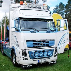 Trux Lysbyle X- Light for Volvo FH og FM 2003-2012